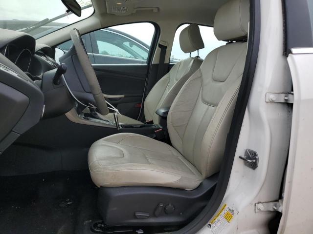 1FADP3N21GL205527 Ford Focus Titanium