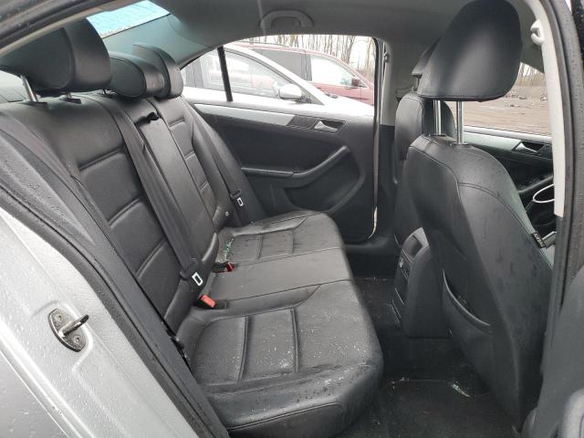 3VWB17AJ4EM419329 Volkswagen JETTA SE