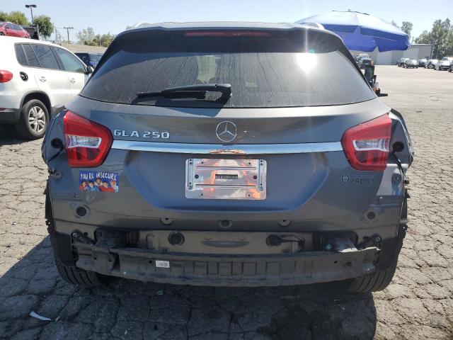 WDCTG4EBXJJ478328 Mercedes-Benz GLA 250