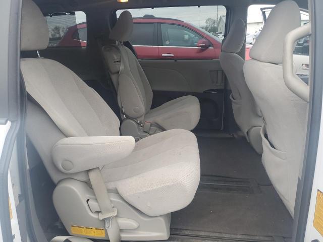5TDKK3DC0ES510913 Toyota SIENNA LE