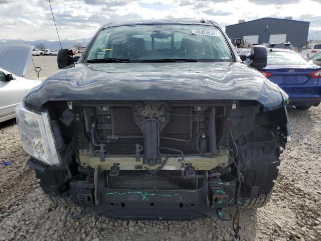 1N6AA1E52JN532279 Nissan TITAN SV