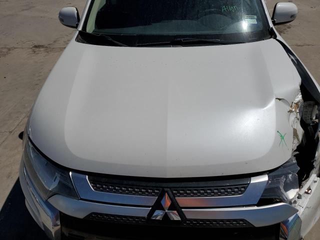 JA4AD3A39LZ006716 Mitsubishi Outlander Se
