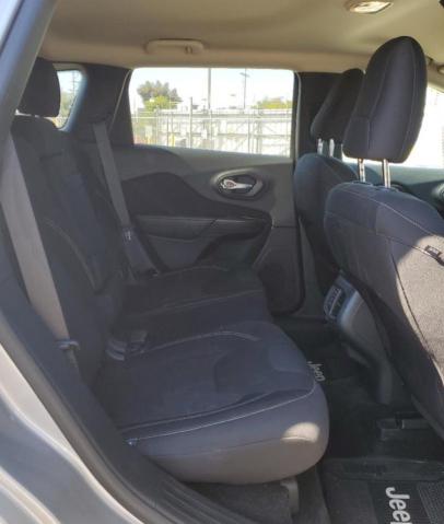1C4PJMCB0FW734417 Jeep Cherokee Latitude