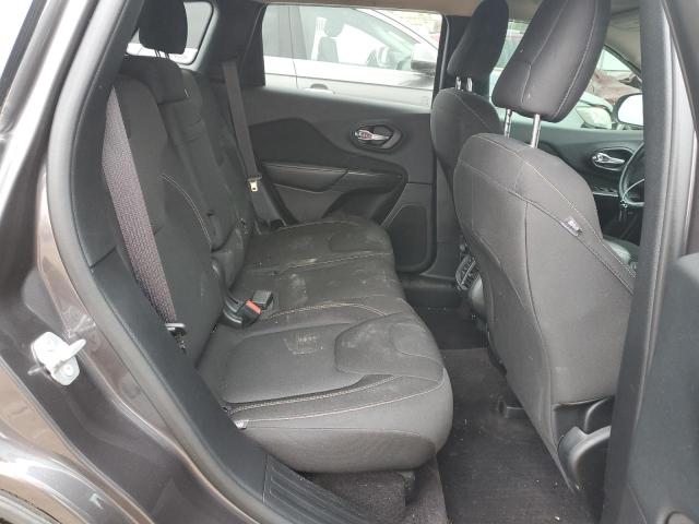 1C4PJMCS4GW204727 Jeep Cherokee Latitude