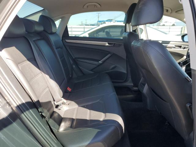 1VWAA7A33JC013745 Volkswagen PASSAT S