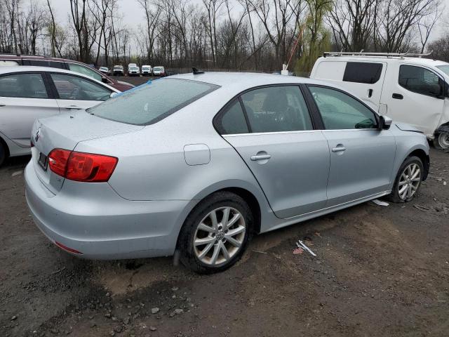 3VWB17AJ4EM419329 Volkswagen JETTA SE