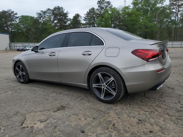 WDD3G4EB0KW017977 Mercedes-Benz A 220