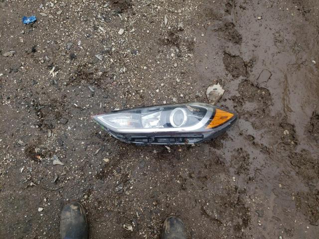 5NPD74LF8HH068422 Hyundai ELANTRA SE