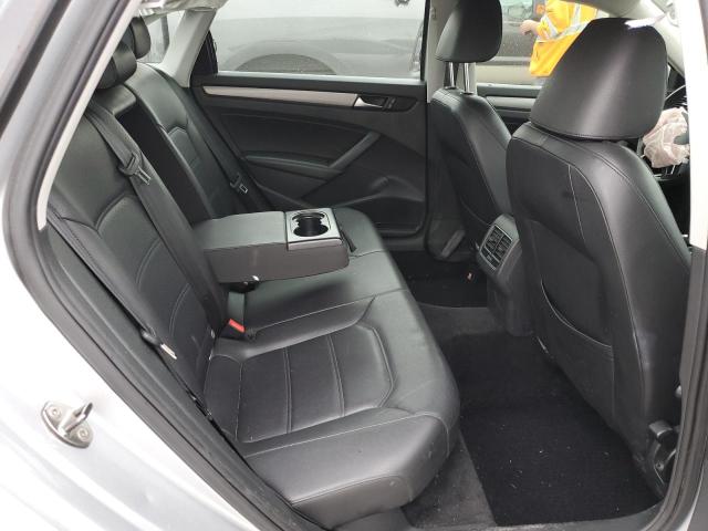1VWBS7A32EC045674 Volkswagen PASSAT SE