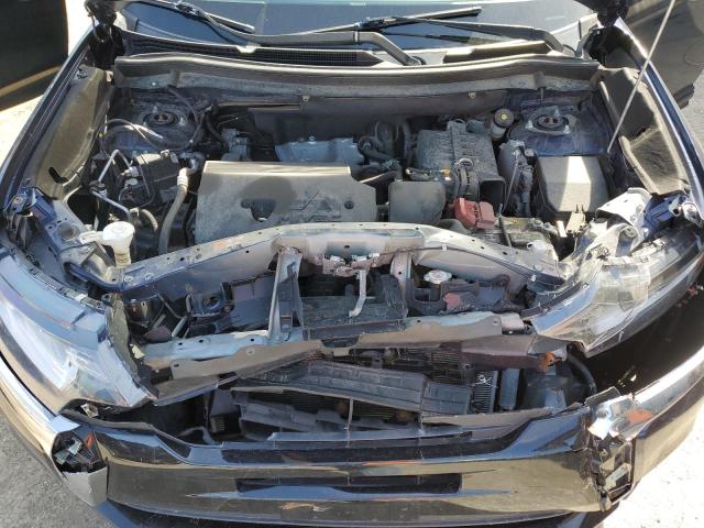 JA4AZ3A35JZ032695 Mitsubishi Outlander Se