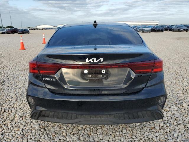 3KPF24AD2PE676206 KIA FORTE LX
