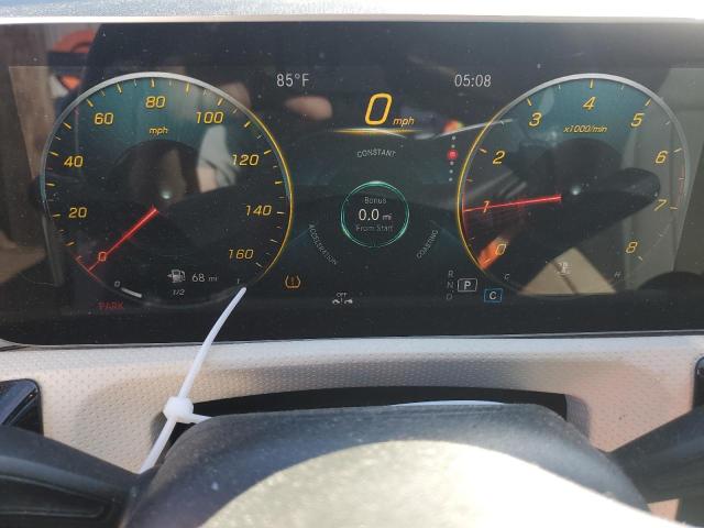 WDD3G4EB1KW002050 Mercedes-Benz A 220