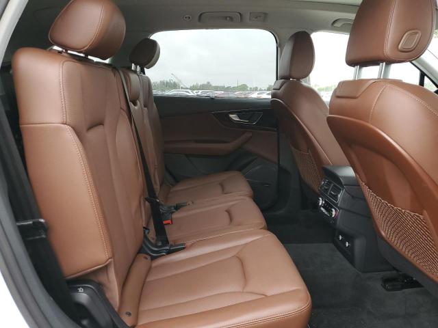 WA1LAAF71JD049040 Audi Q7 Premium Plus