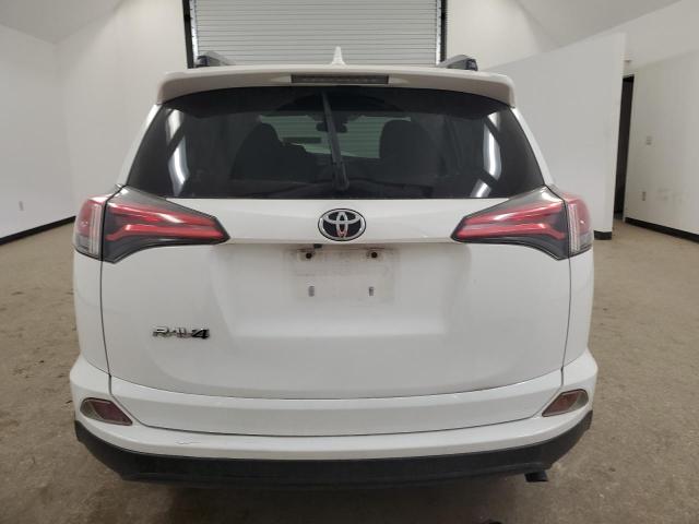 JTMZFREV1JJ179336 Toyota RAV4 LE