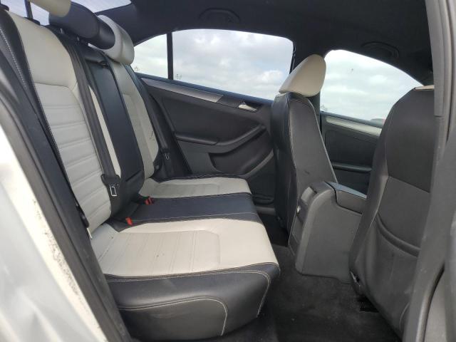 3VWD17AJ1GM382445 Volkswagen Jetta Sport