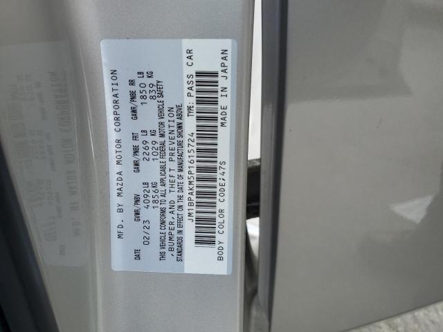 JM1BPAKM5P1615724 Mazda 3 SELECT