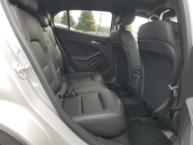 WDCTG4GB3JJ412197 Mercedes-Benz Gla 250 4matic