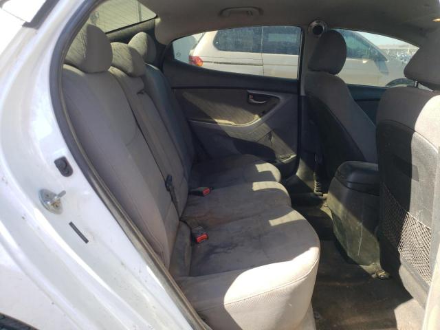 5NPDH4AE2EH458824 Hyundai ELANTRA SE