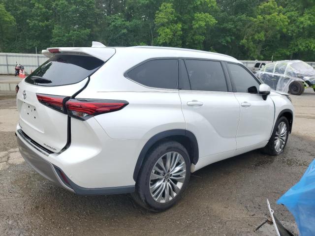 5TDFZRAH4NS130635 Toyota Highlander Platinum