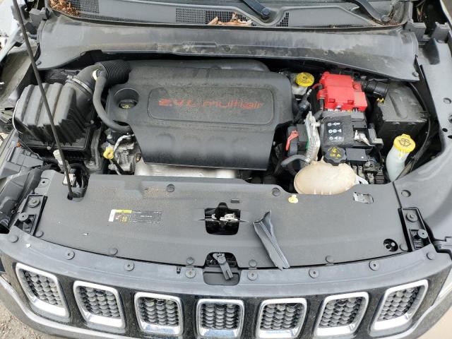 3C4NJDBB3KT812777 Jeep Compass Latitude