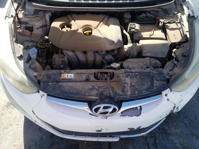 5NPDH4AE2EH458824 Hyundai ELANTRA SE