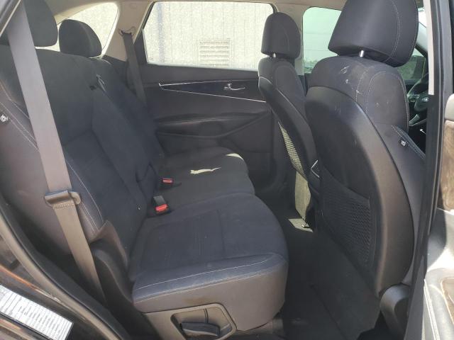 5XYPG4A58HG249955 KIA SORENTO LX