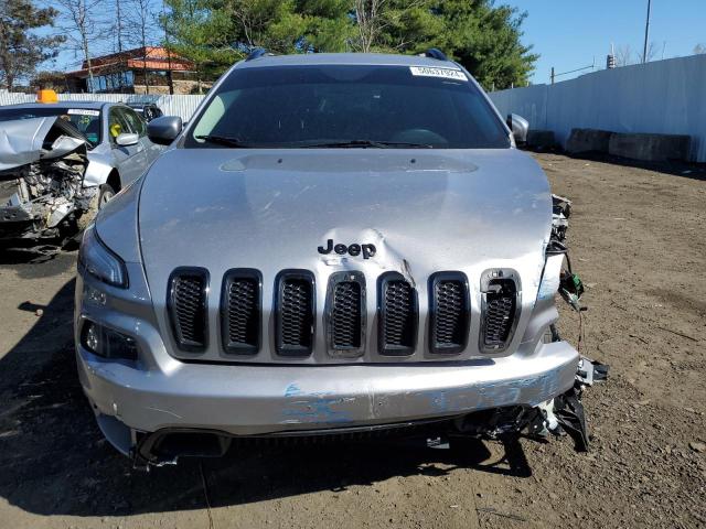 1C4PJLCB4JD587324 Jeep Cherokee Latitude