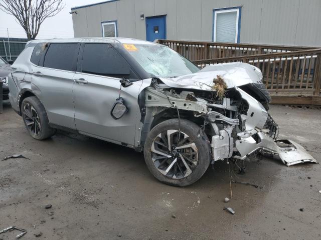 JA4J4UA81NZ029556 Mitsubishi Outlander Se