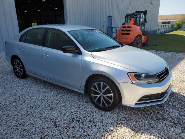 3VWD67AJ1GM291256 Volkswagen JETTA SE