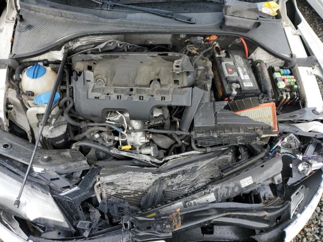 1VWBN7A3XEC023946 Volkswagen PASSAT SE