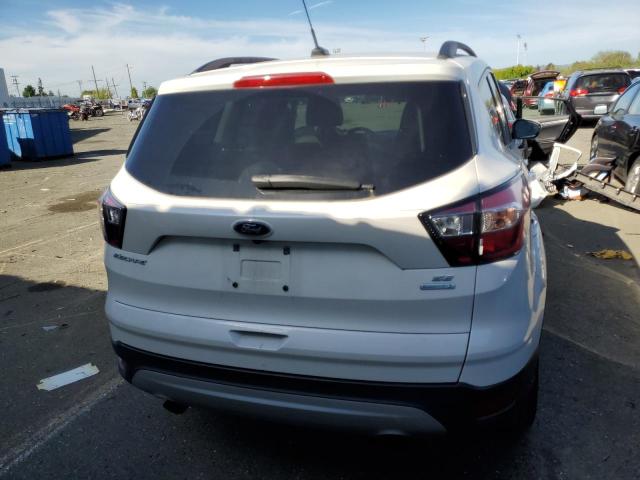 1FMCU0GD8HUA68623 Ford ESCAPE SE