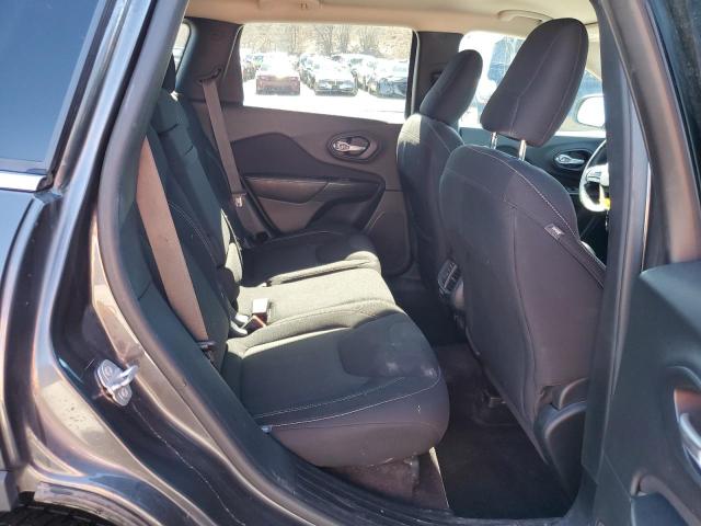 1C4PJMCS5GW322236 Jeep Cherokee Latitude