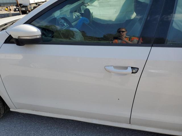 1VWAT7A33FC048352 Volkswagen PASSAT S
