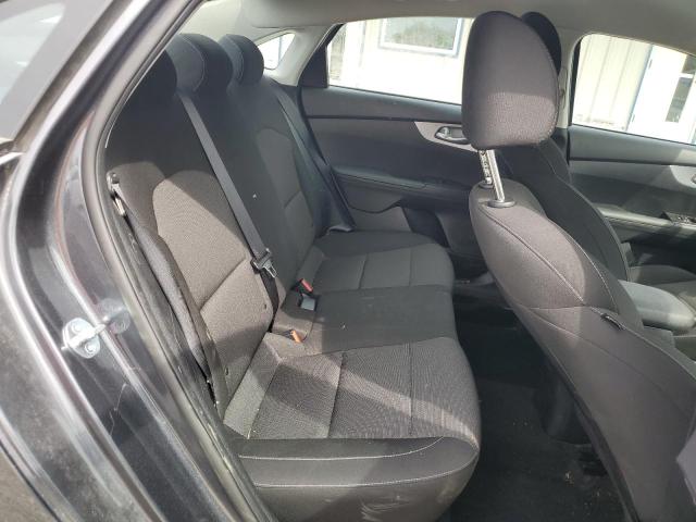 3KPF24AD9PE606380 KIA FORTE LX