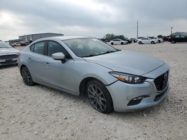 3MZBN1V35JM207885 Mazda 3 TOURING