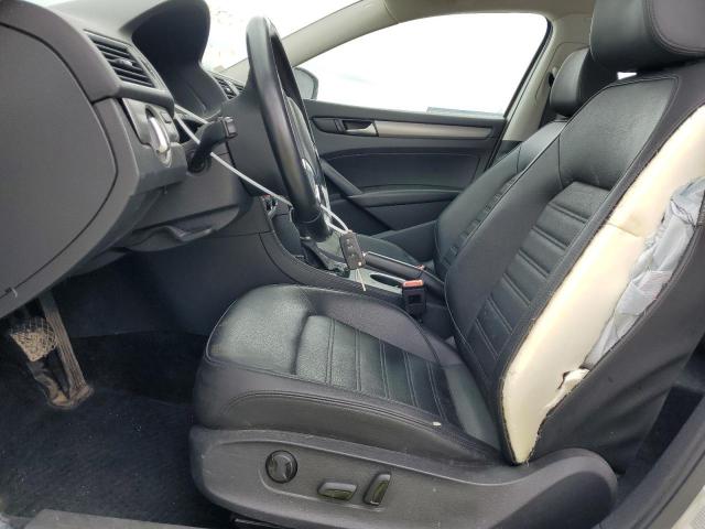 1VWBT7A37FC025726 Volkswagen PASSAT SE