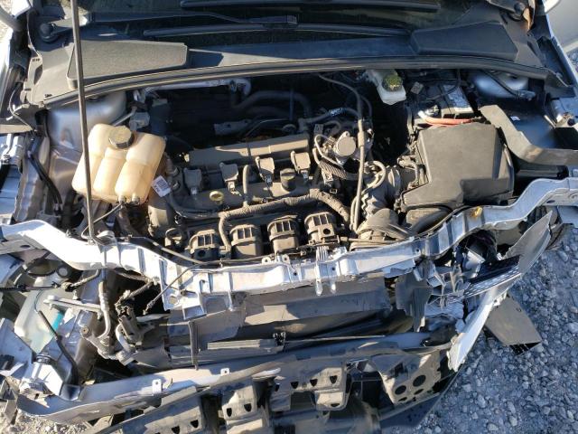 1FADP3K26JL256128 Ford FOCUS SE