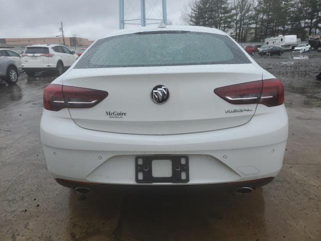 W04GP6SX1K1040831 Buick Regal Essence