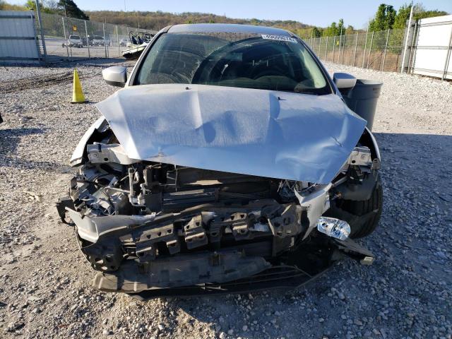 1FADP3K26JL256128 Ford FOCUS SE