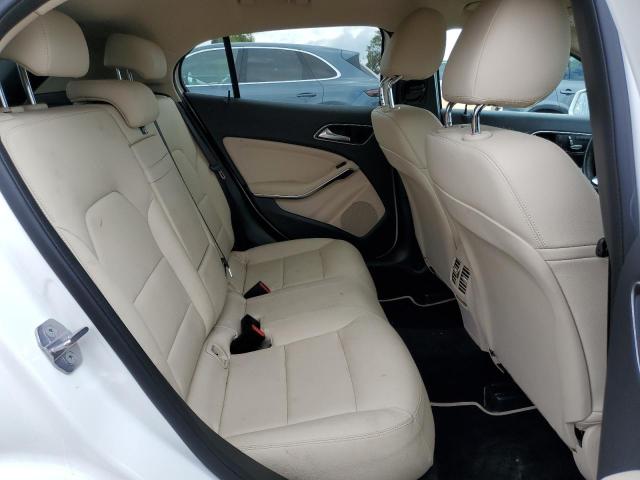 WDCTG4EB4KU003547 Mercedes-Benz GLA 250
