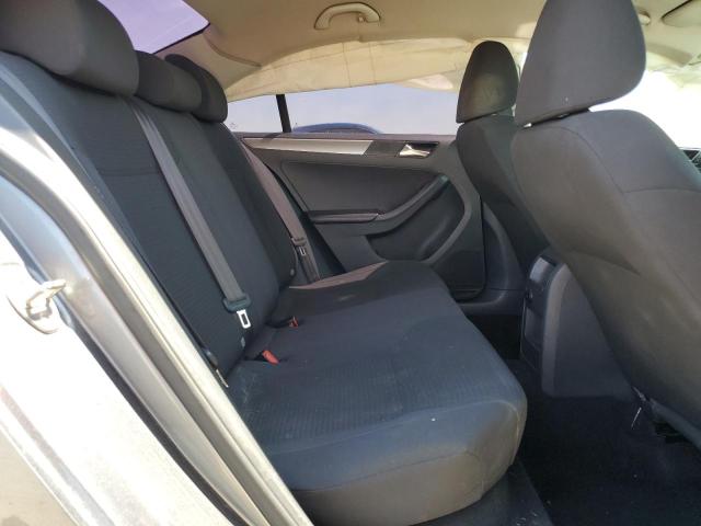 3VWD17AJXFM260990 Volkswagen JETTA SE