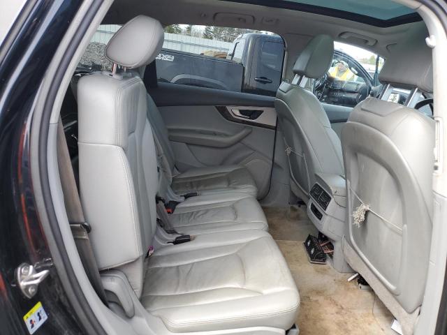 WA1LHAF71HD047830 Audi Q7 Premium Plus