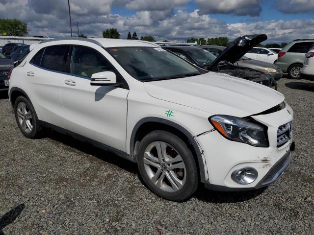 WDCTG4EB5KU014928 Mercedes-Benz GLA 250