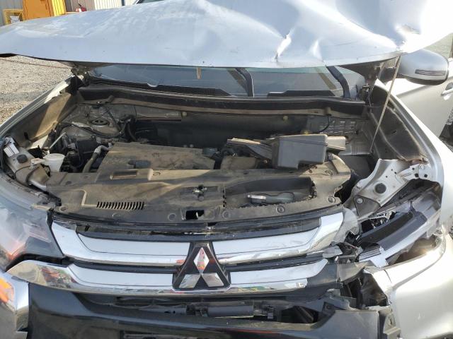 JA4AD3A38JZ011838 Mitsubishi Outlander Se