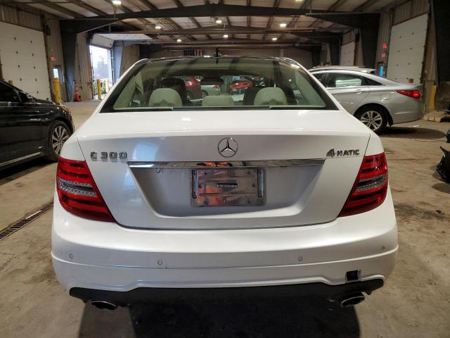 WDDGF8AB5ER315705 Mercedes-Benz C 300 4matic