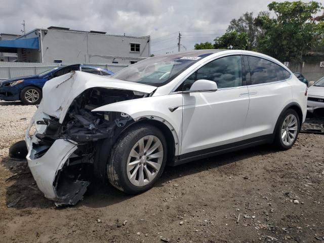 Продаж на аукціоні авто 2018 Tesla Model X, vin: 5YJXCDE28JF103399, номер лоту: 52857364