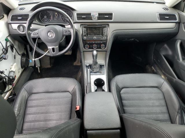1VWBT7A37FC025726 Volkswagen PASSAT SE