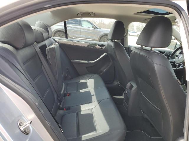3VWD17AJ2FM243262 Volkswagen JETTA SE