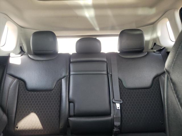 3C4NJDPB1JT436031 Jeep COMPASS LA