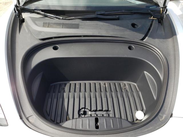 5YJ3E1EB2NF239444 Tesla 2022